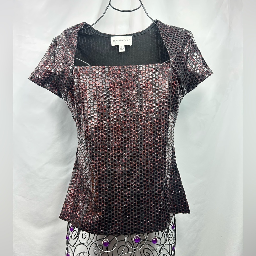 Ronni Nicole red sparkly square neck cap sleeve blouse size S